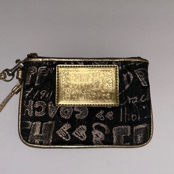 Coach Poppy Wristlet - Picture 1 of 6